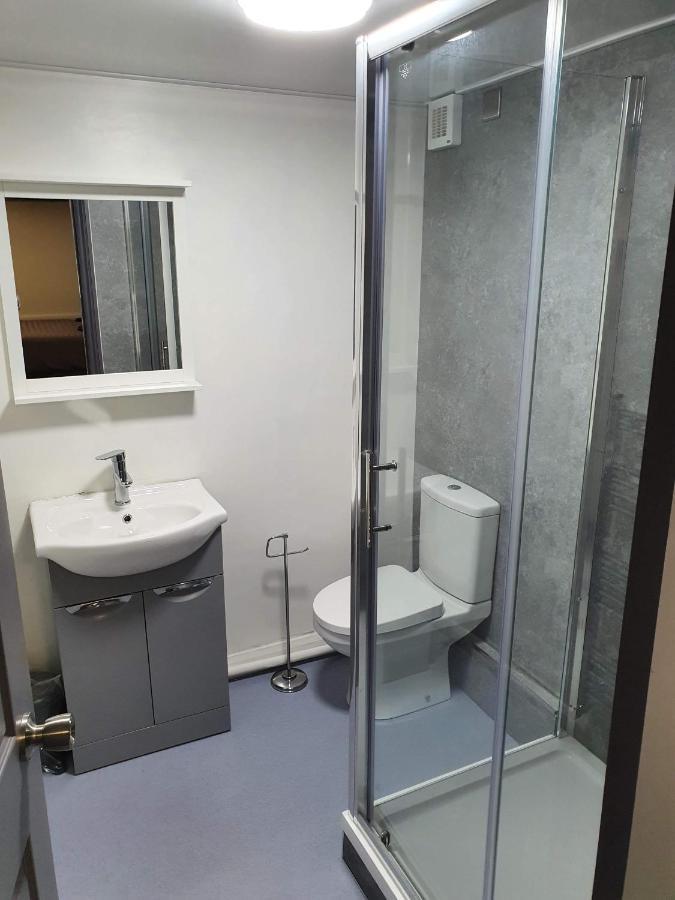 Red Lion Rooms - Self Check In Dalton in Furness Buitenkant foto